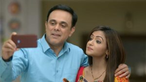 Rajesh and Vandana in Wagle Ki Duniya